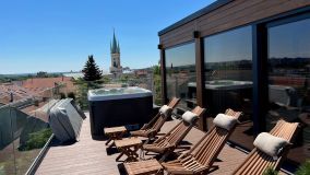 Prémiová panorama terasa so saunovým domom
